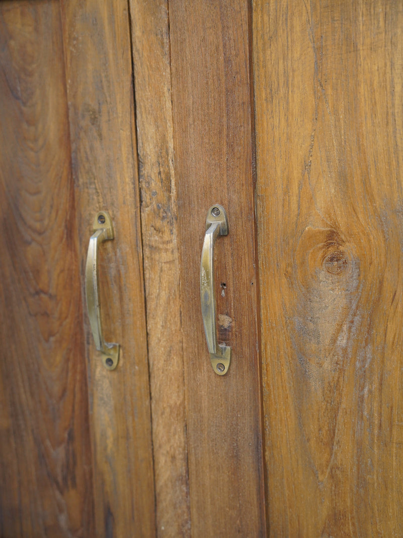 チークウッドサイドボード <br> 大和店 - ヴィンテージ SHARK ATTACK