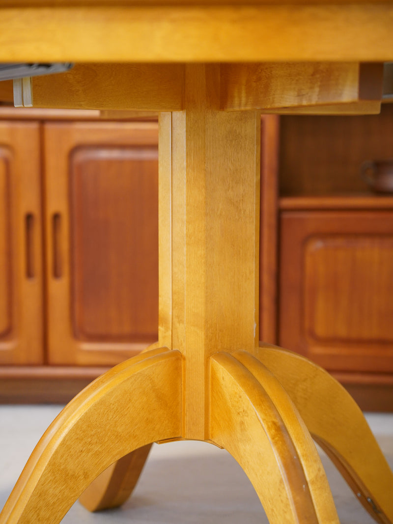 ウッドダイニングテーブル <br>大阪店 - ヴィンテージ SHARK ATTACK