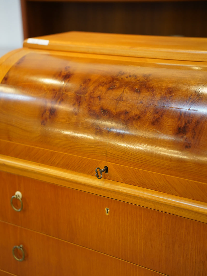 チークウッド ロールトップビューロー <br> cerote antiques - ヴィンテージ SHARK ATTACK