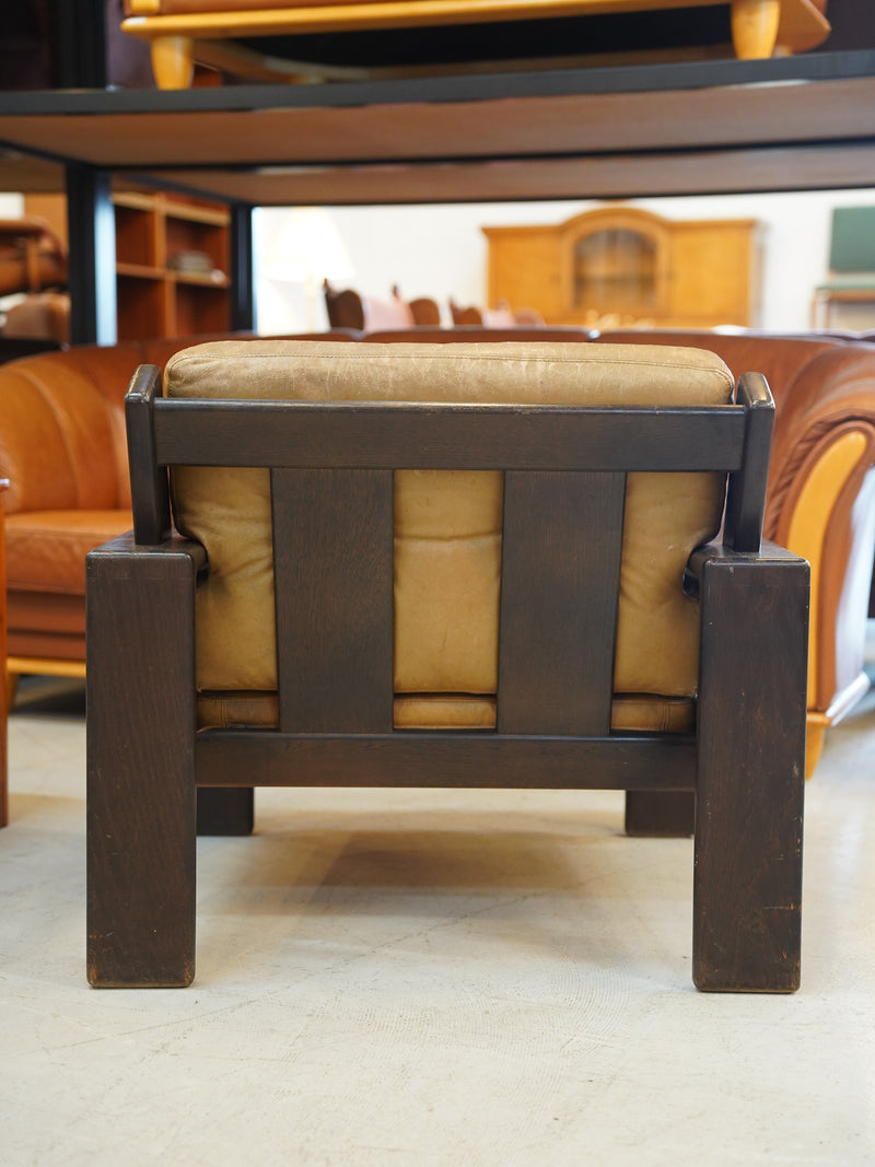 レザーラウンジチェア <br>大阪店 - ヴィンテージ SHARK ATTACK