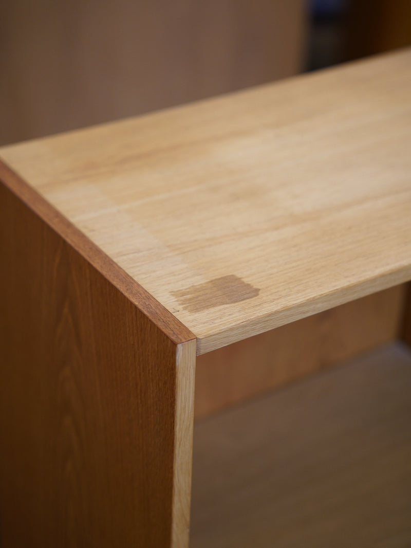 オークウッド オープンシェルフ<br> 大和店 - ヴィンテージ SHARK ATTACK