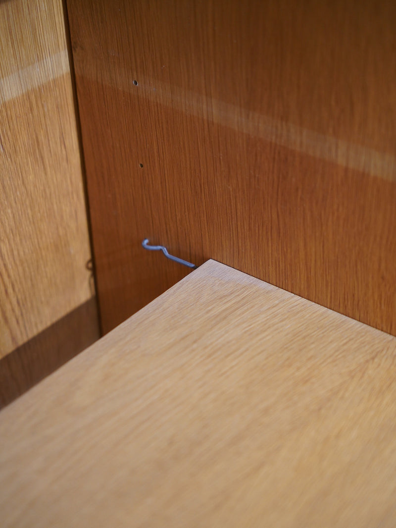 オークウッド オープンシェルフ<br> 大和店 - ヴィンテージ SHARK ATTACK