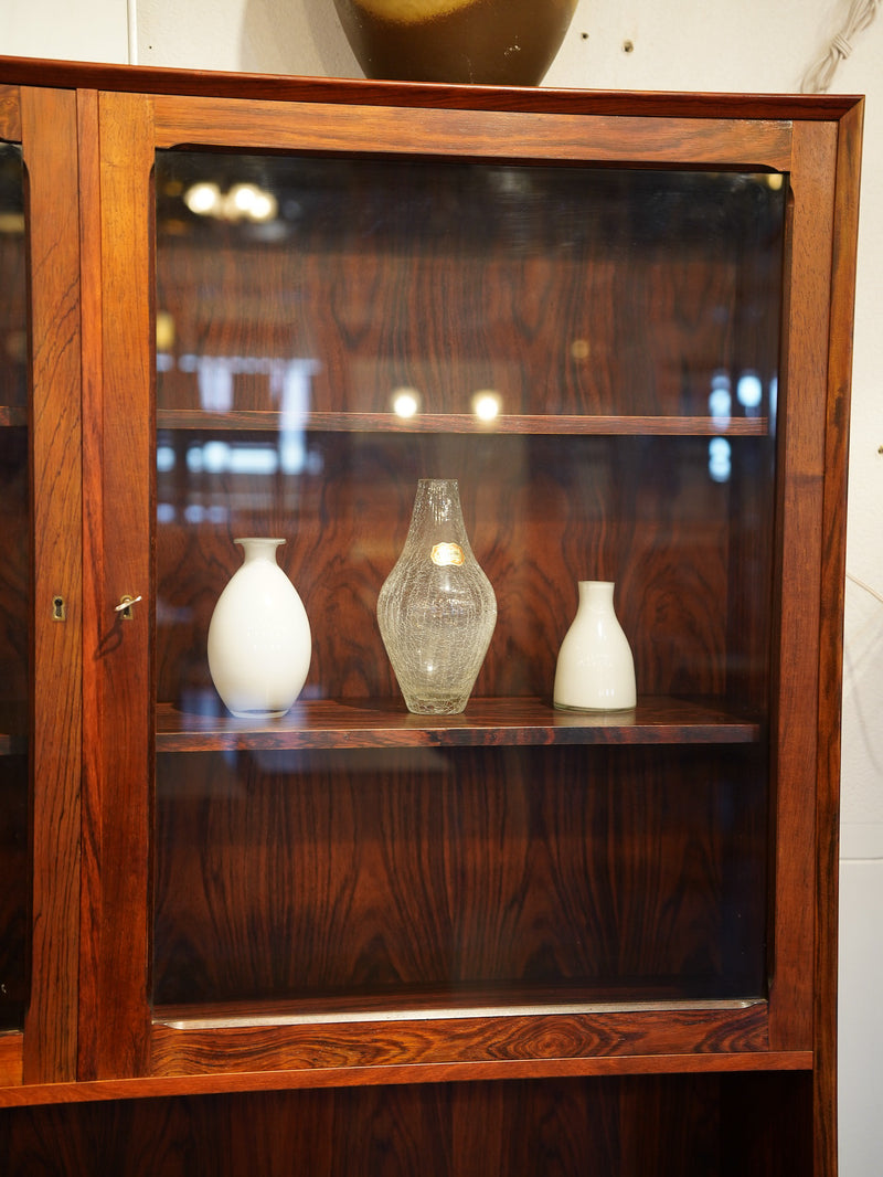 キャビネット/カップボード<br> 大和店 - ヴィンテージ SHARK ATTACK