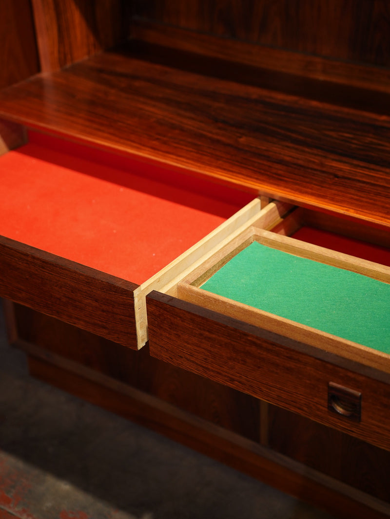 キャビネット/カップボード<br> 大和店 - ヴィンテージ SHARK ATTACK