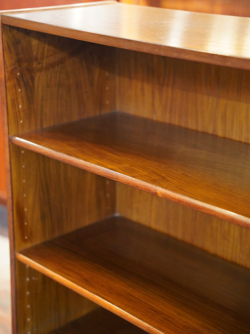 チークウッド オープンシェルフ <br> 大和店 - ヴィンテージ SHARK ATTACK