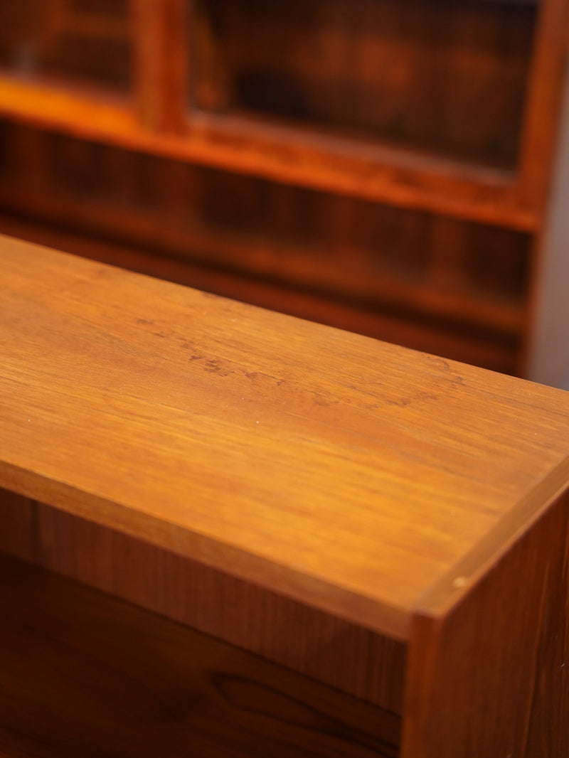 チークウッド ブックシェルフ <br> 大和店 - ヴィンテージ SHARK ATTACK