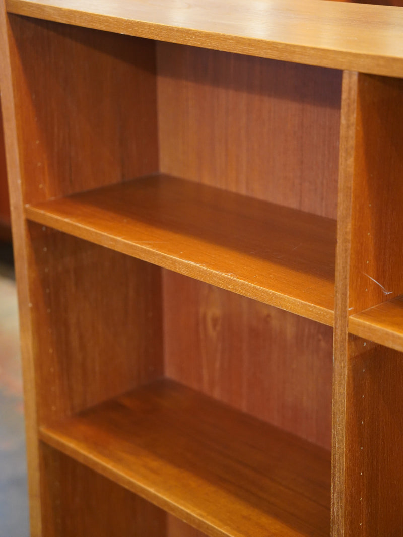 チークウッド ブックシェルフ <br> 大和店 - ヴィンテージ SHARK ATTACK