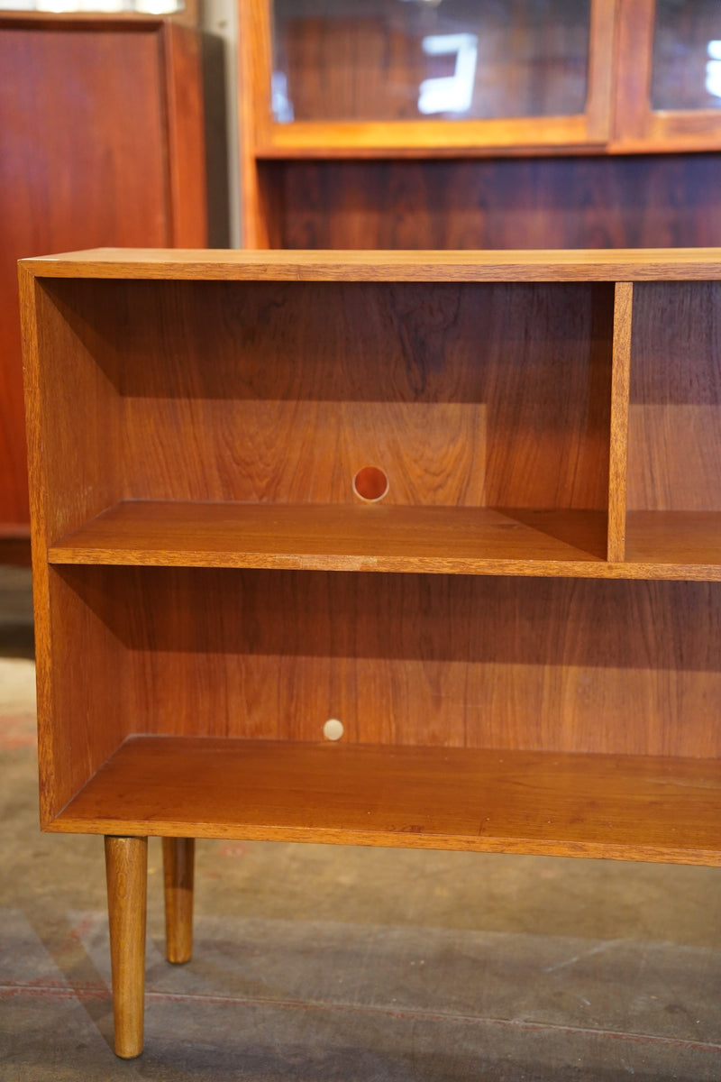 チークウッド オープンシェルフ<br> 大和店 - ヴィンテージ SHARK ATTACK