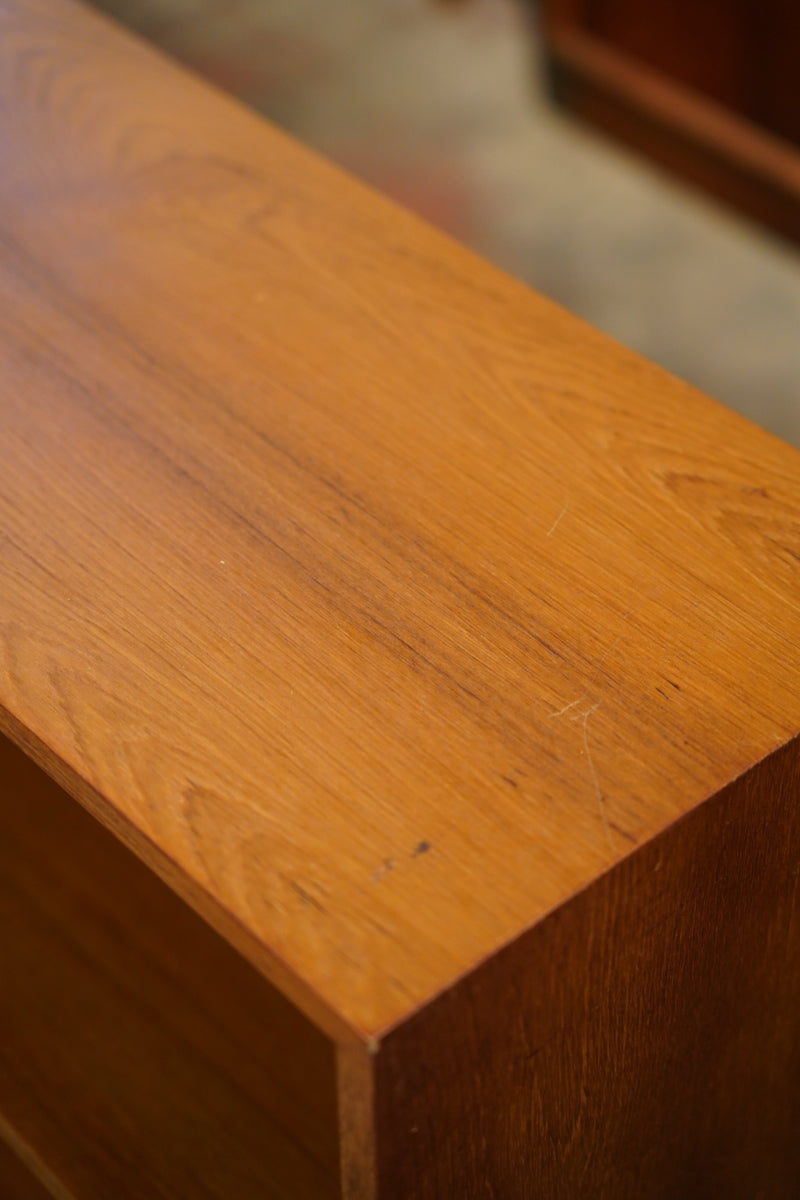 チークウッド オープンシェルフ<br> 大和店 - ヴィンテージ SHARK ATTACK