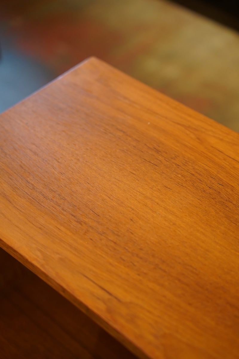 チークウッド オープンシェルフ<br> 大和店 - ヴィンテージ SHARK ATTACK