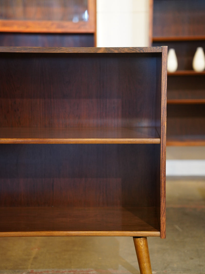 ブックシェルフ<br> 大和店 - ヴィンテージ SHARK ATTACK