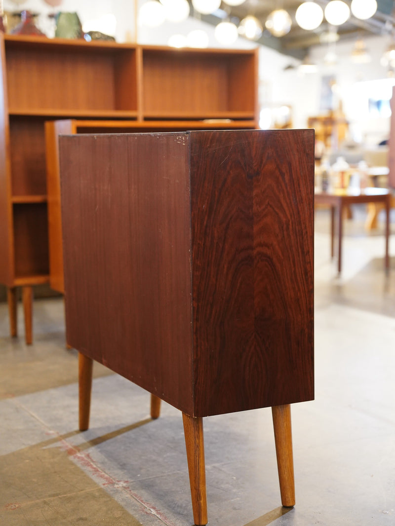 ブックシェルフ<br> 大和店 - ヴィンテージ SHARK ATTACK