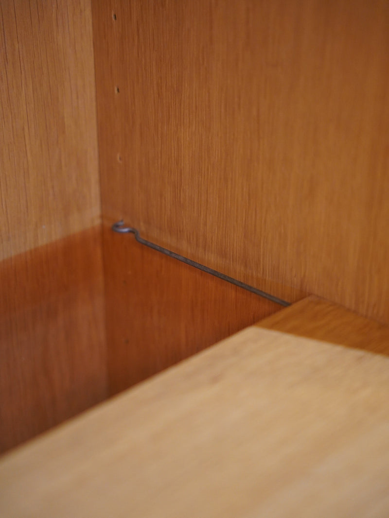 オークブックシェルフ<br> 大和店 - ヴィンテージ SHARK ATTACK