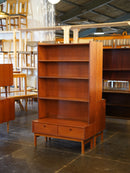 チークウッド ブックシェルフ<br> cerote antiques - ヴィンテージ SHARK ATTACK