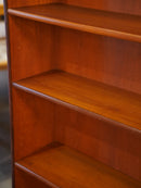 チークウッド ブックシェルフ<br> cerote antiques - ヴィンテージ SHARK ATTACK