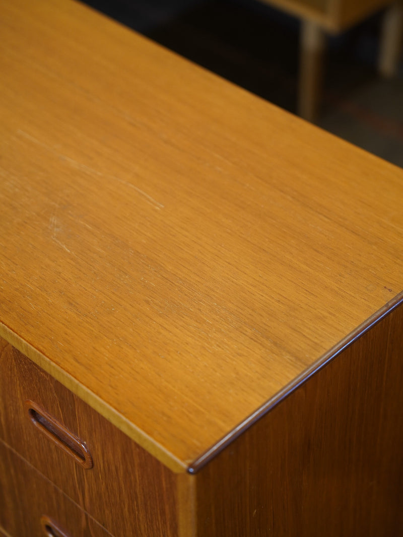 ウッド３段チェスト<br> 大和店 - ヴィンテージ SHARK ATTACK