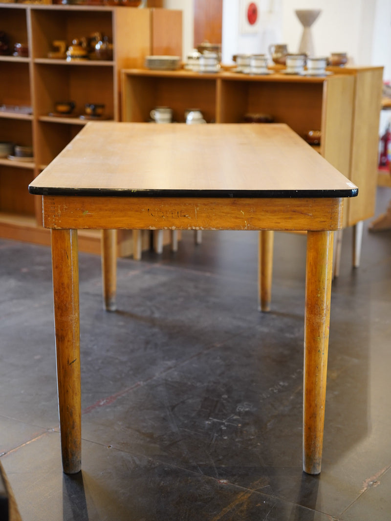 ダイニングテーブル <br>大阪店