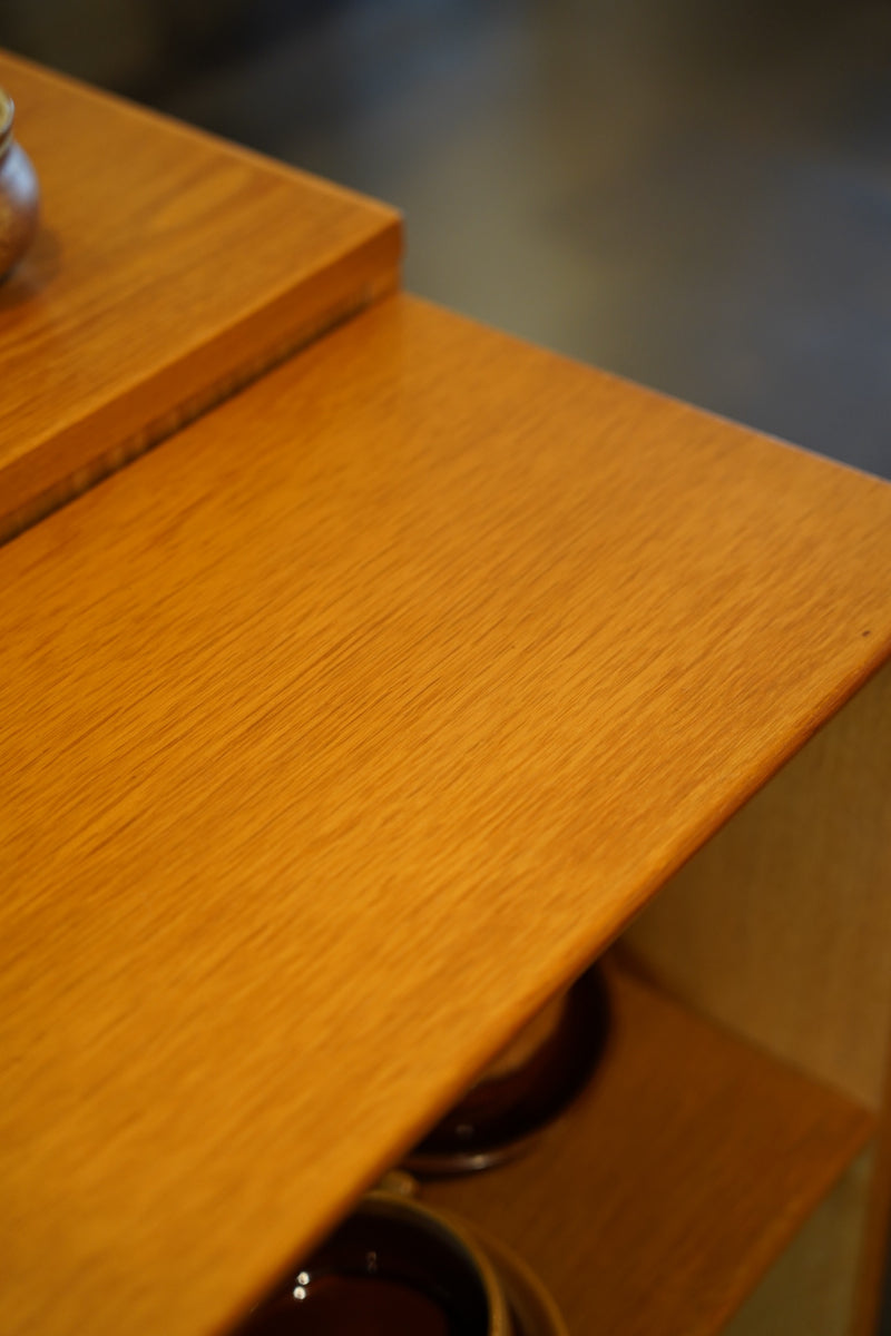 オークウッド ブックシェルフ<br> 大和店 - ヴィンテージ SHARK ATTACK