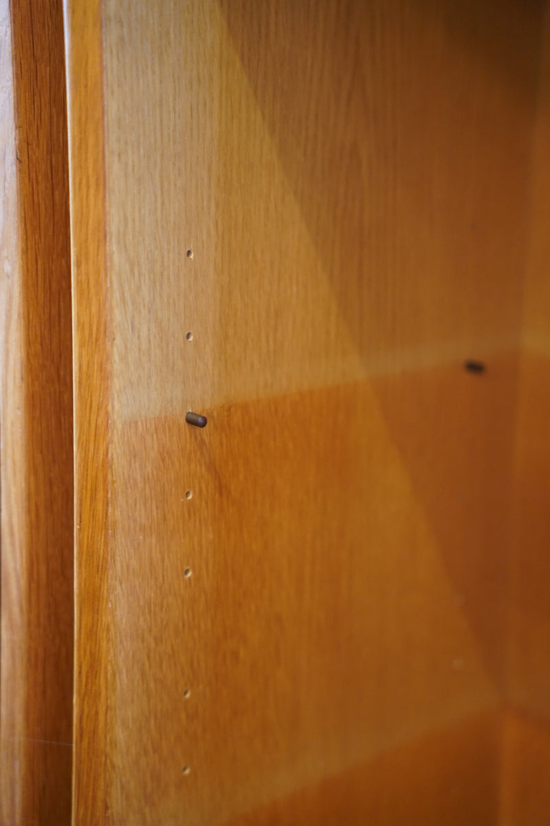 オークウッド ブックシェルフ<br> 大和店 - ヴィンテージ SHARK ATTACK