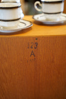 オークウッド ブックシェルフ<br> 大和店 - ヴィンテージ SHARK ATTACK