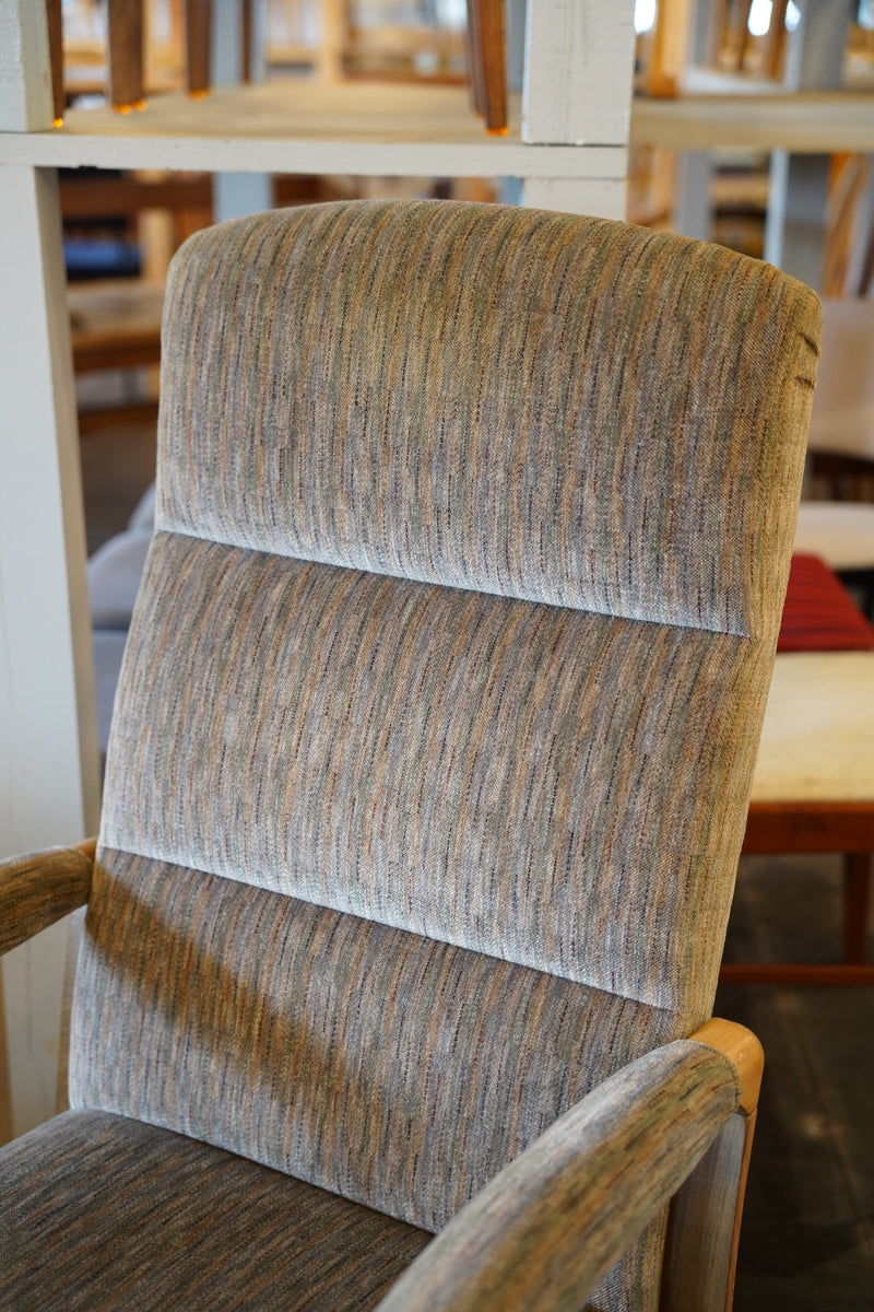 チークウッド アームチェア<br> 大和店 - ヴィンテージ SHARK ATTACK