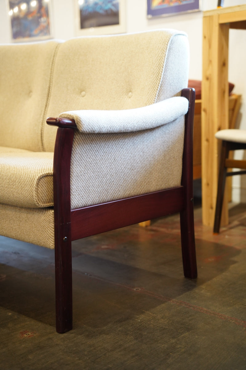 チークウッド 3シーターソファ <br> 大和店 - ヴィンテージ SHARK ATTACK