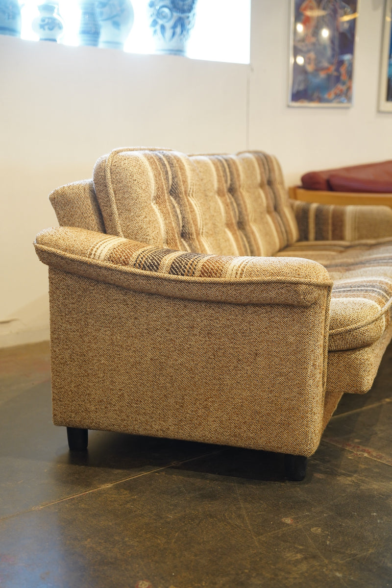 パインウッド 3シーターソファ <br> 大和店 - ヴィンテージ SHARK ATTACK