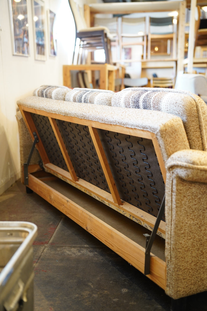 パインウッド 3シーターソファ <br> 大和店 - ヴィンテージ SHARK ATTACK