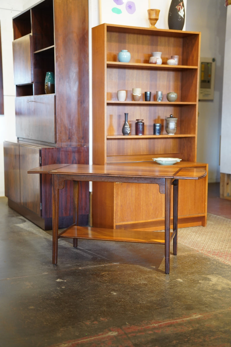 チークウッド バタフライテーブル <br> 大和店 - ヴィンテージ SHARK ATTACK