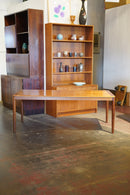 チークウッド ダイニングテーブル <br> 大和店 - ヴィンテージ SHARK ATTACK