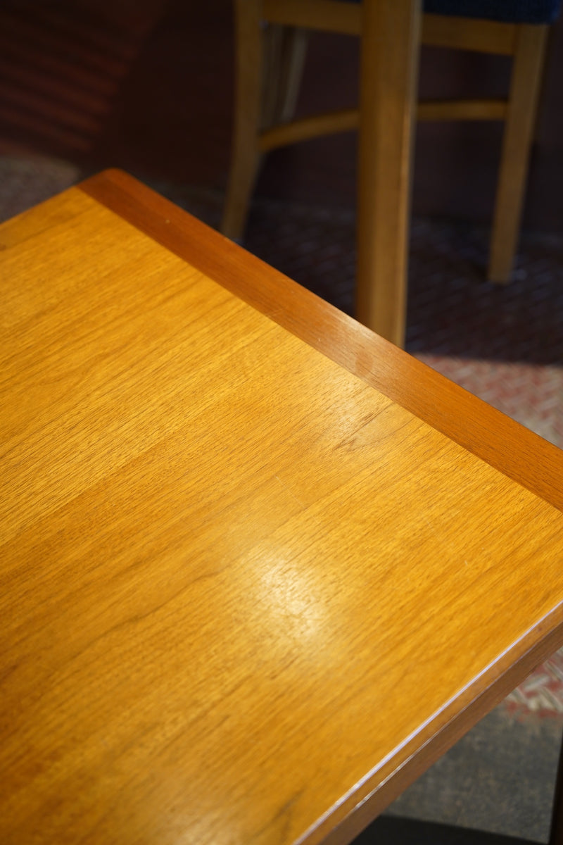 チークウッド ダイニングテーブル <br> 大和店 - ヴィンテージ SHARK ATTACK