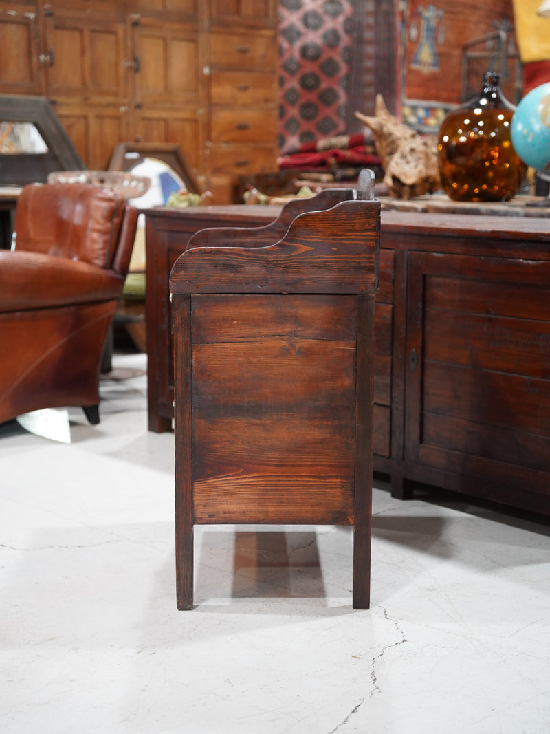 ウッド キャビネット <br>大和店 - ヴィンテージ SHARK ATTACK