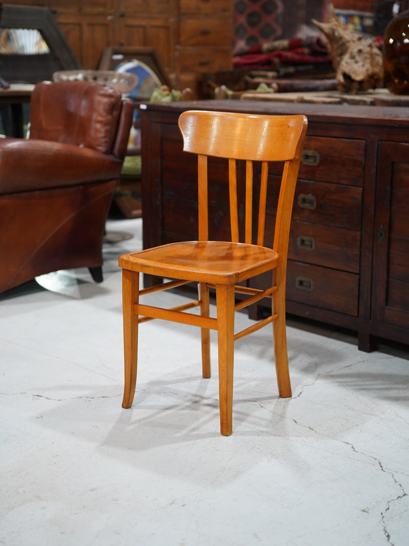 オークウッド ダイニングチェア <br>大和店 - ヴィンテージ SHARK ATTACK