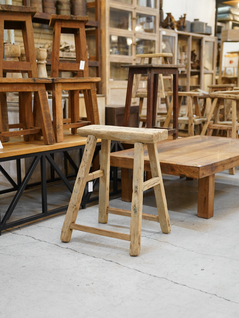 STOOL / COUNTER CHAIR