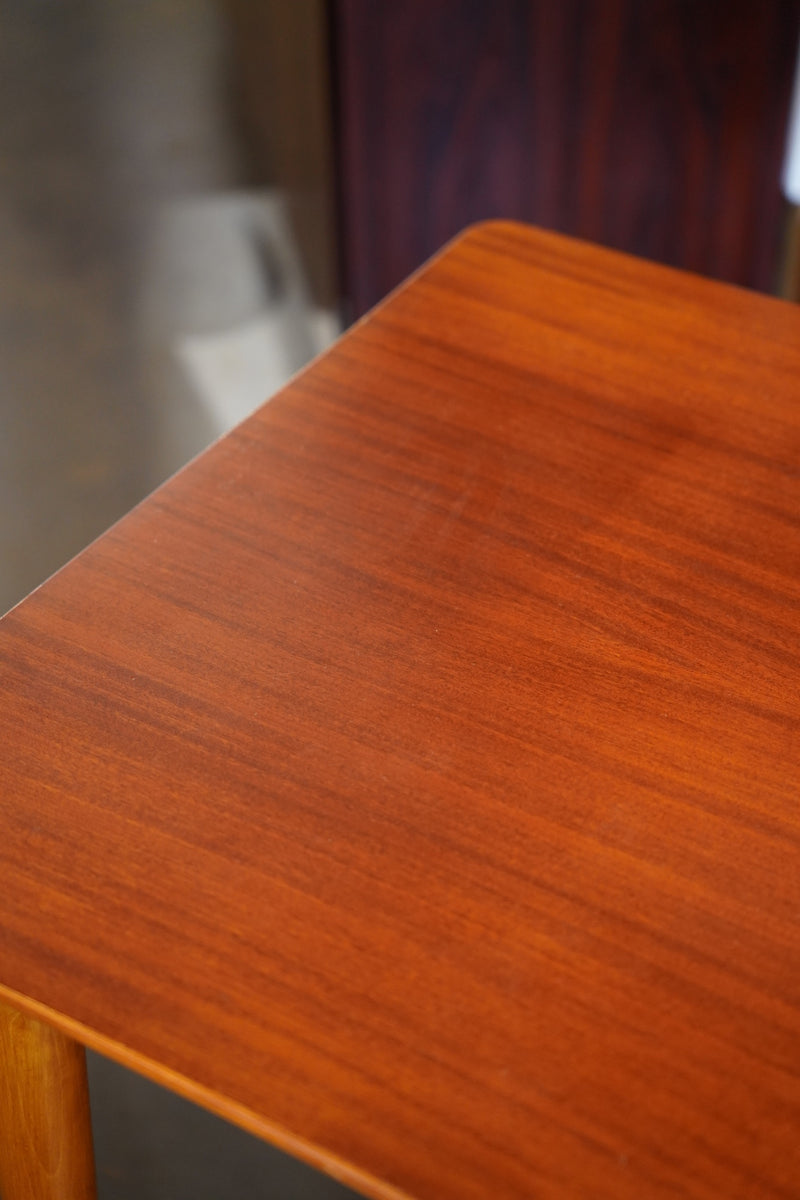 チークウッド ローテーブル <br> 大和店 - ヴィンテージ SHARK ATTACK