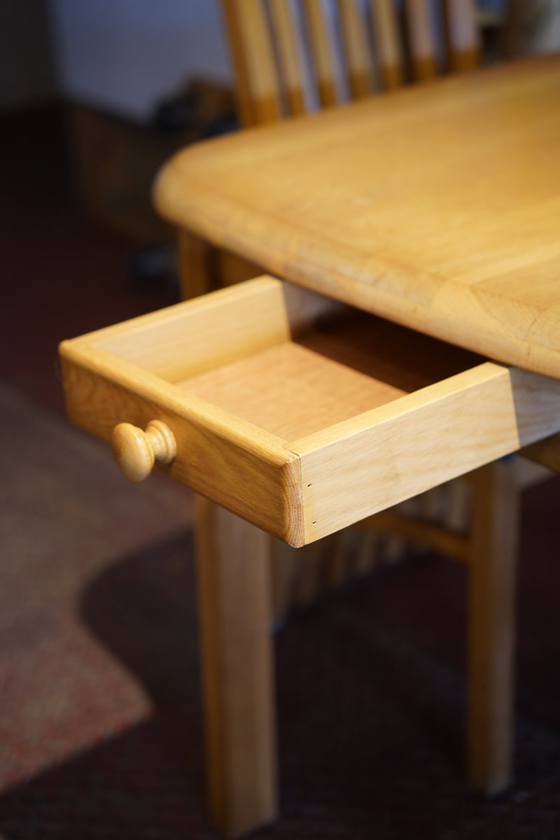 オークウッド ダイニングテーブル <br> 大和店 - ヴィンテージ SHARK ATTACK