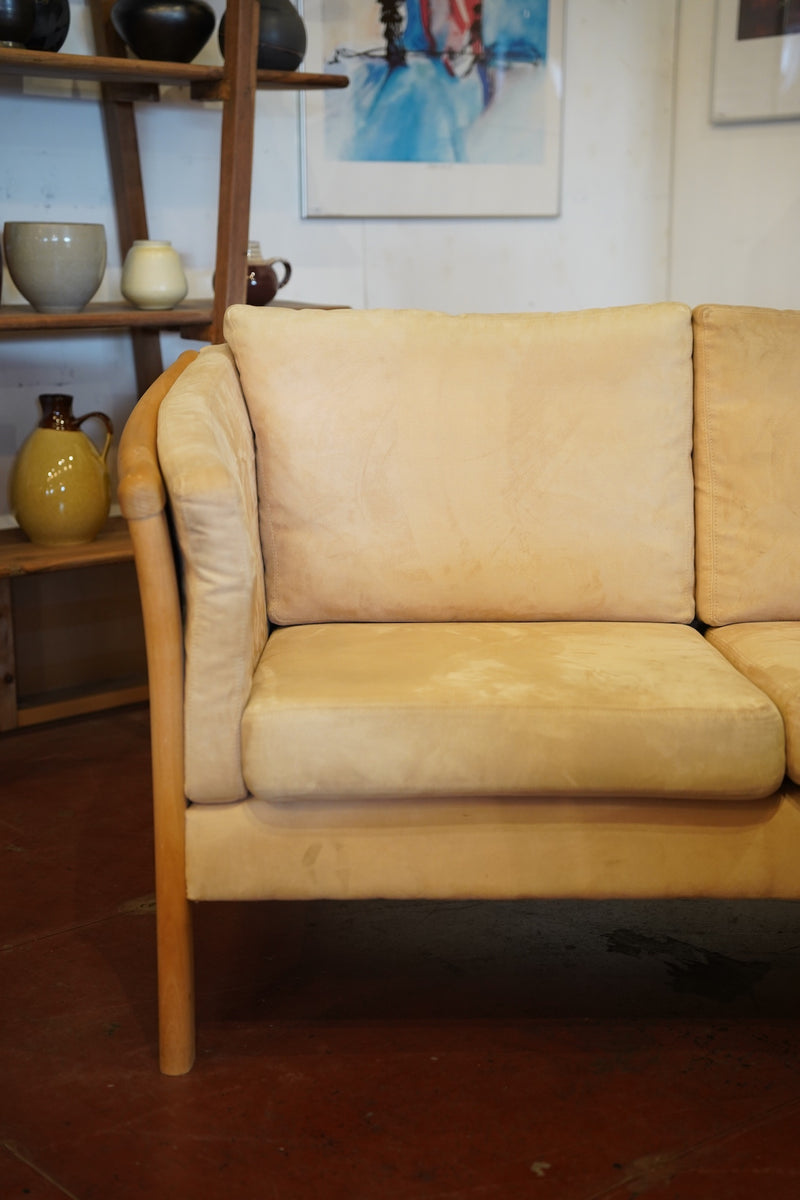 レザー 2シーターソファ <br>Denmark <br> 大和店 - ヴィンテージ SHARK ATTACK