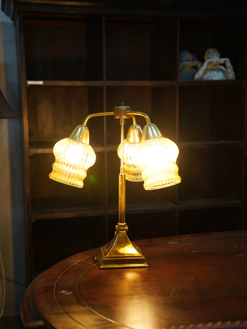 3灯 テーブルランプ <br>1960's <br>大和店 - ヴィンテージ SHARK ATTACK