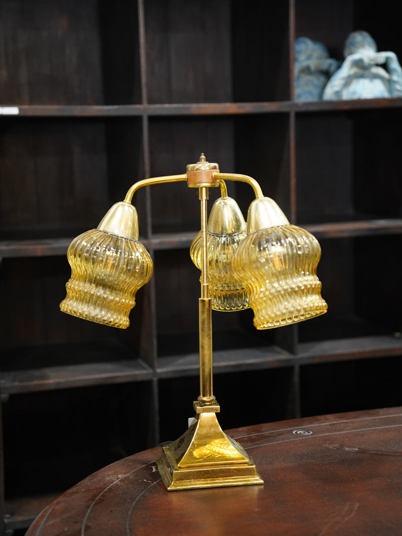 3灯 テーブルランプ <br>1960's <br>大和店 - ヴィンテージ SHARK ATTACK