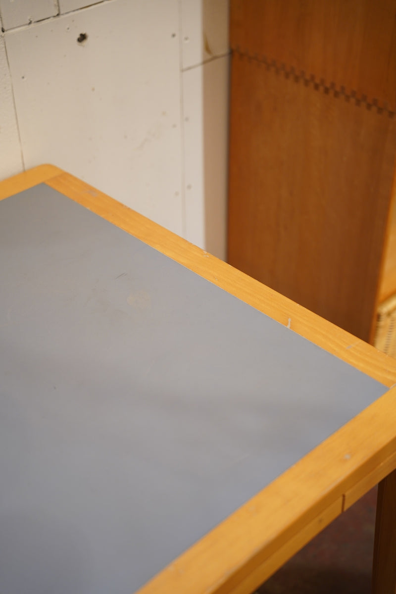 Eh Furniture社 <br>ビーチウッド ダイニングテーブル <br>Denmark <br>ceroteantiques - ヴィンテージ SHARK ATTACK