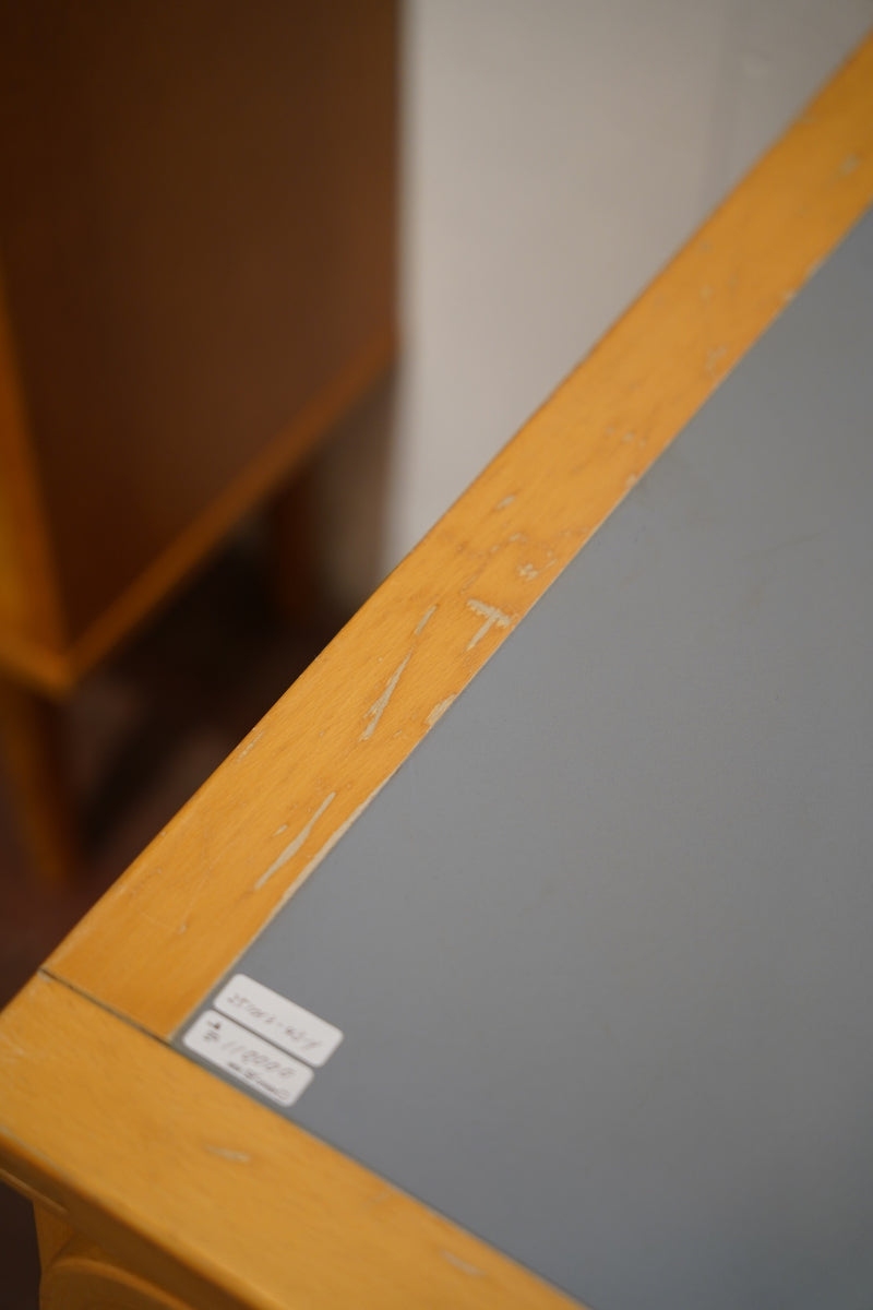 Eh Furniture社 <br>ビーチウッド ダイニングテーブル <br>Denmark <br>ceroteantiques - ヴィンテージ SHARK ATTACK