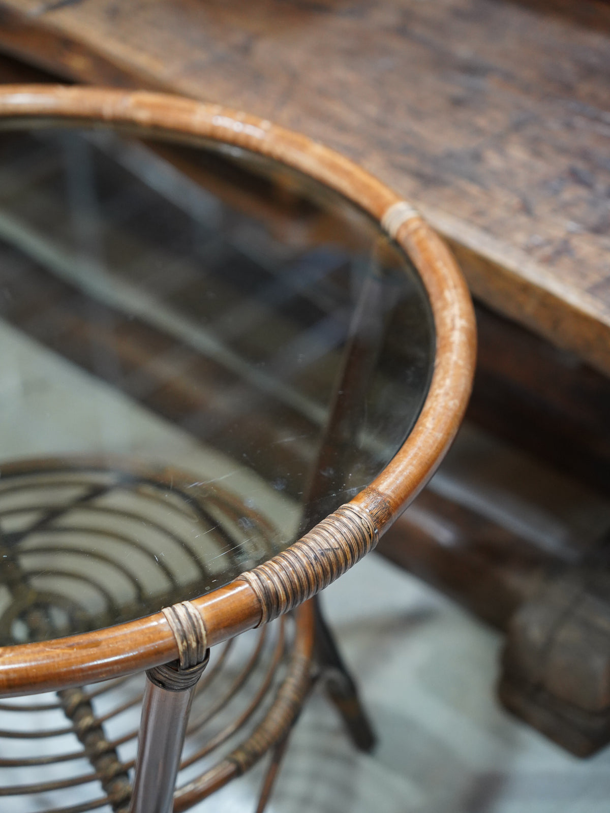 ラタン サイドテーブル ヴィンテージ SHARK ATTACK