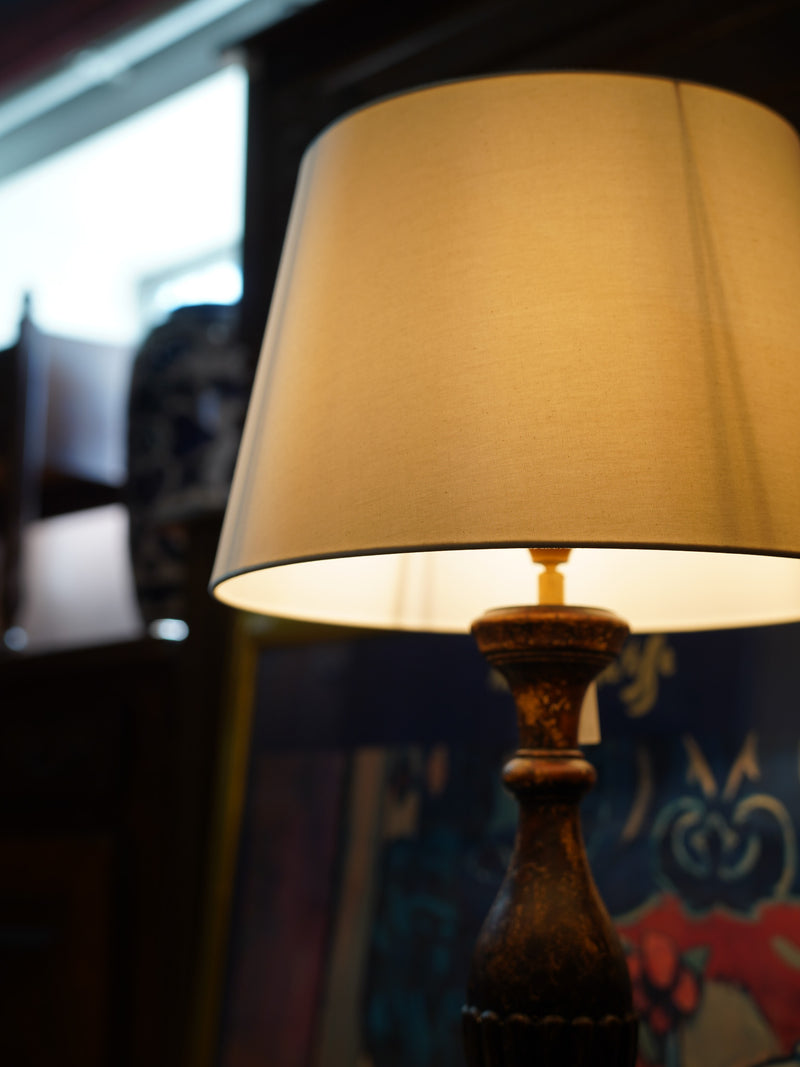 ウッド テーブルランプ <br>大和店 - ヴィンテージ SHARK ATTACK