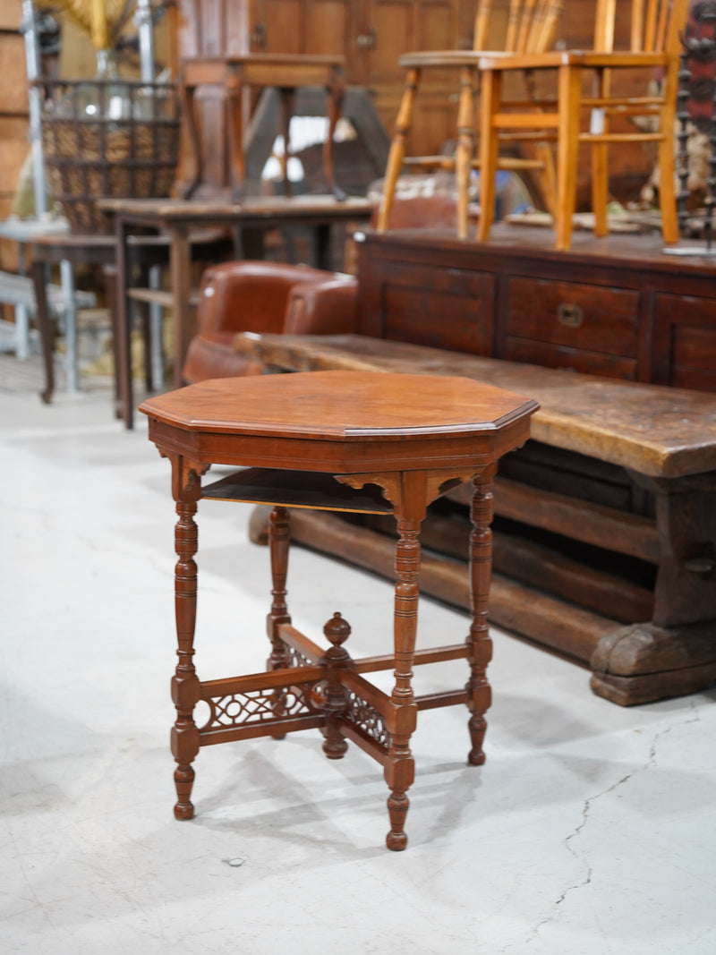 ウッド サイドテーブル <br>大和店 - ヴィンテージ SHARK ATTACK