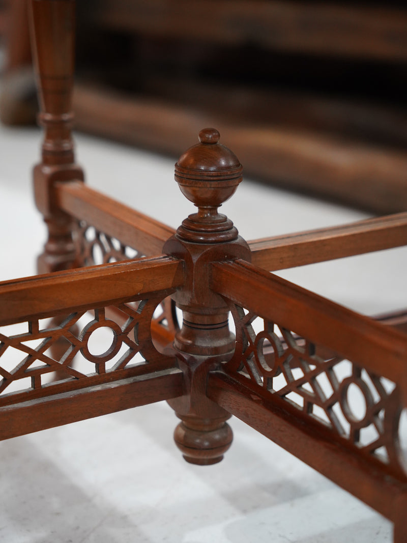 ウッド サイドテーブル <br>大和店 - ヴィンテージ SHARK ATTACK