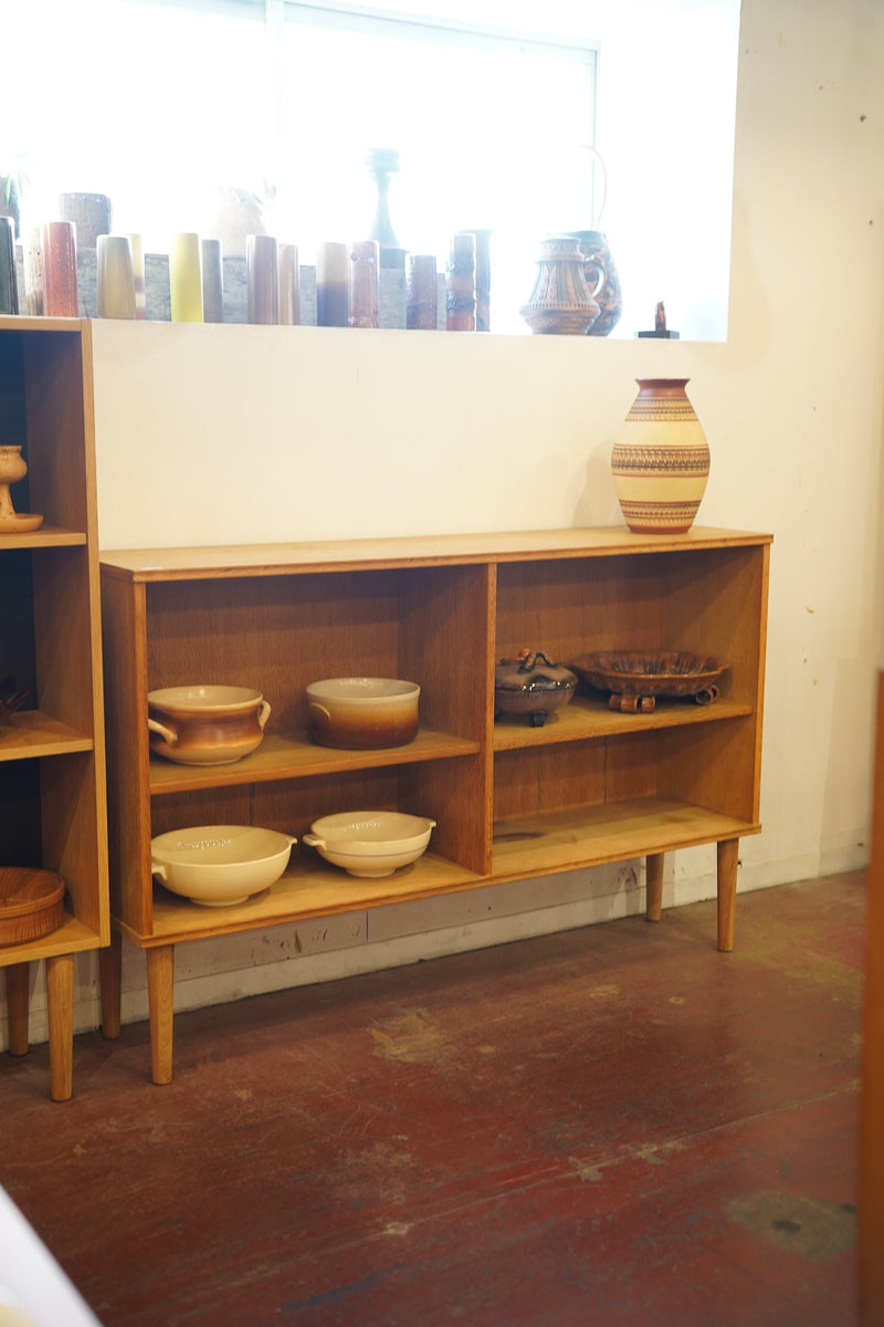 オークウッド ブックシェルフ<br> 大和店 - ヴィンテージ SHARK ATTACK