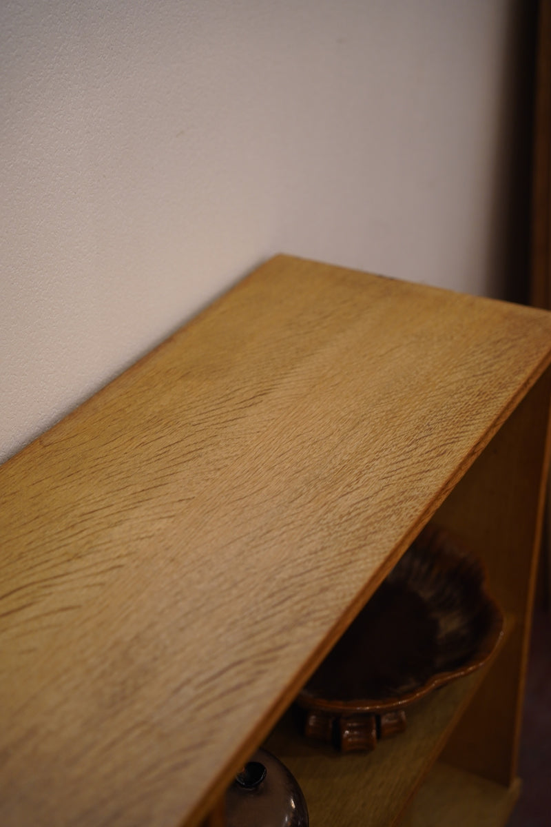 オークウッド ブックシェルフ<br> 大和店 - ヴィンテージ SHARK ATTACK