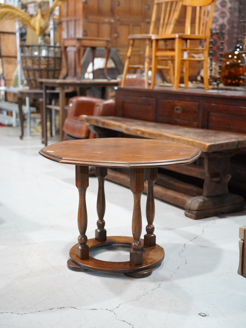 オークウッド サイドテーブル <br>大和店 - ヴィンテージ SHARK ATTACK