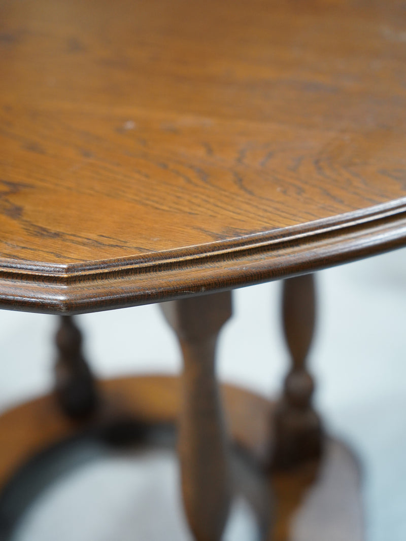 オークウッド サイドテーブル <br>大和店 - ヴィンテージ SHARK ATTACK