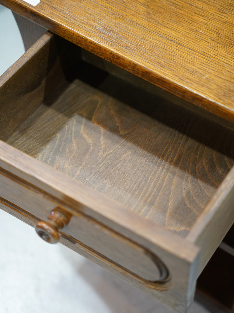 ウッド ナイトスタンド/マガジンラック <br>大和店 - ヴィンテージ SHARK ATTACK